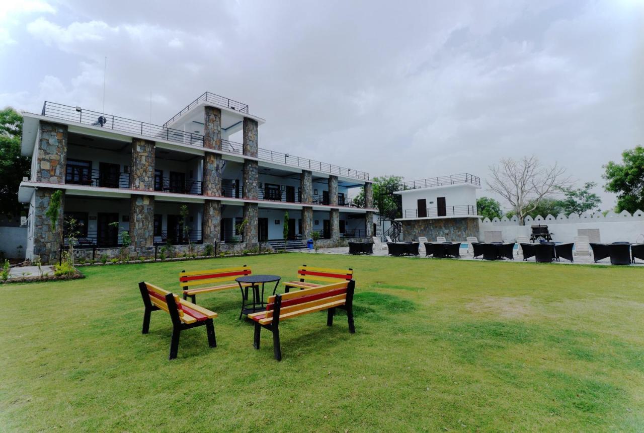 Keshav Resort Udaipur Extérieur photo