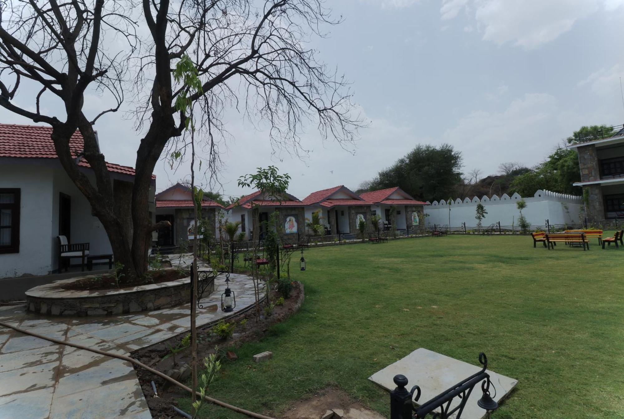 Keshav Resort Udaipur Extérieur photo